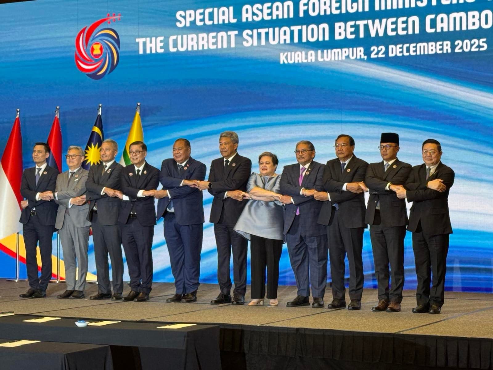 Thailand, Cambodia Set Defense Talks to Resume Truce